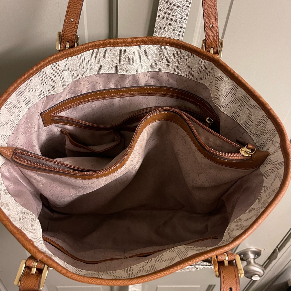 Michael Kors Tote With Matching Reversible Belt - image 5